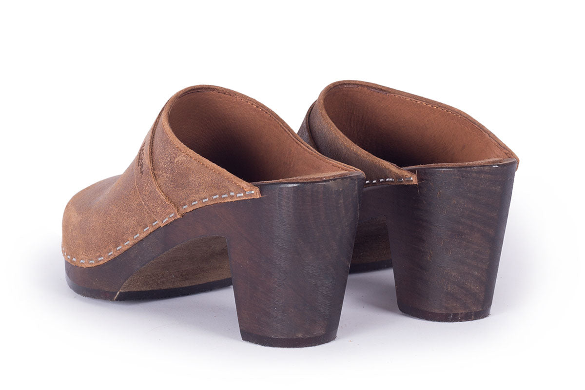 Stockholm Brown Waxy
