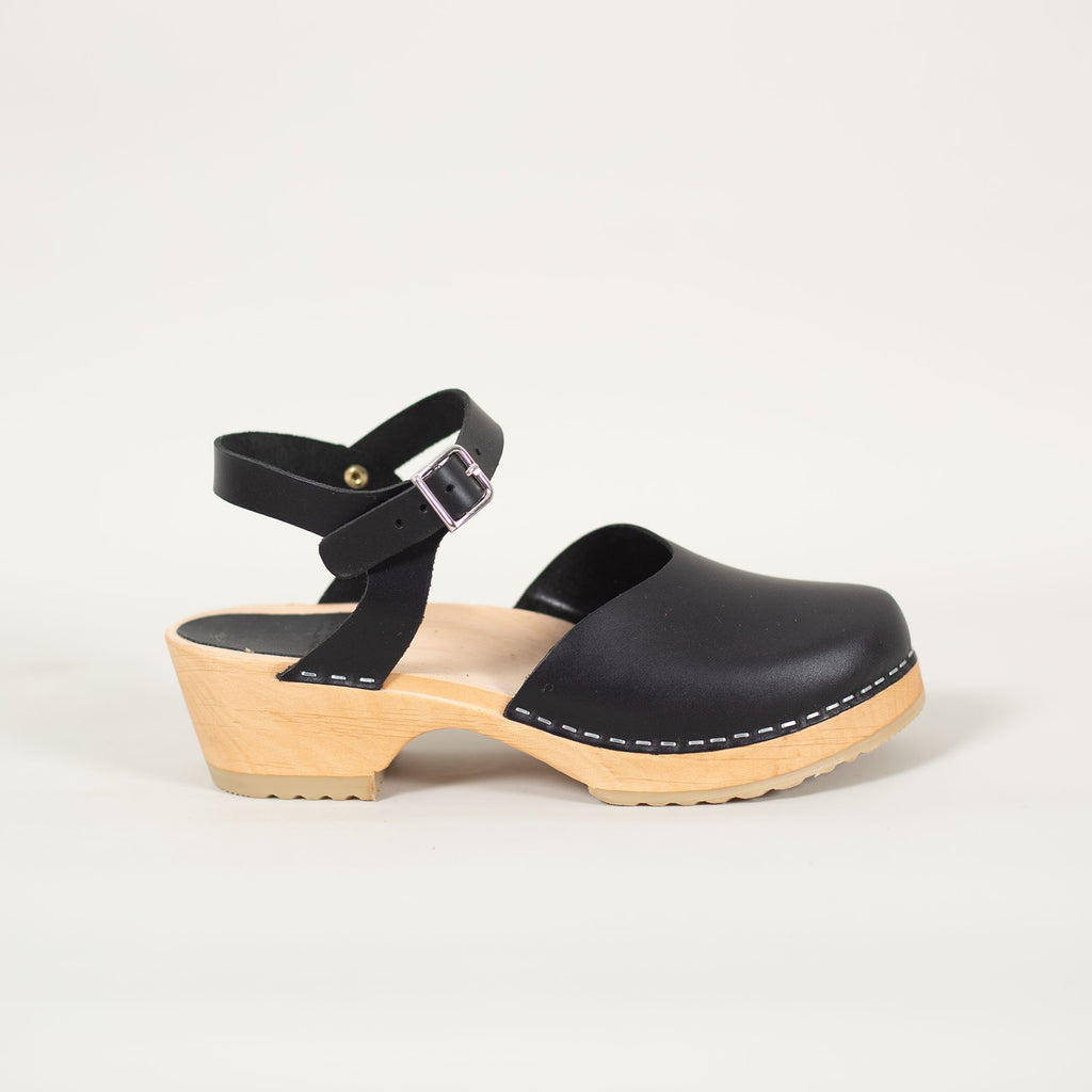 Clog Sandal in Black Leather - Maguba's Official Webstore